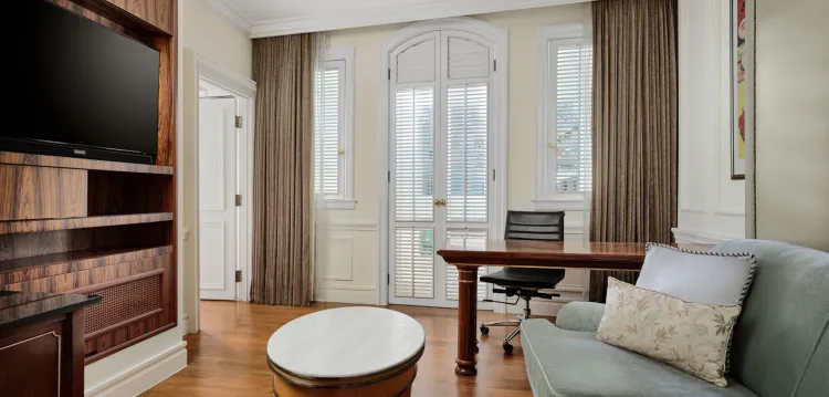 5-STAR HOTEL ROOMS & LUXURY SUITES IN SINGAPORE