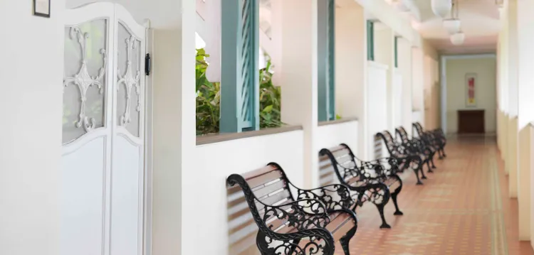 5-STAR HOTEL ROOMS & LUXURY SUITES IN SINGAPORE